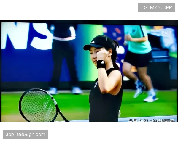 王欣瑜居然买了那种几千块的运动鞋？我还穿得起运动牌子吗…