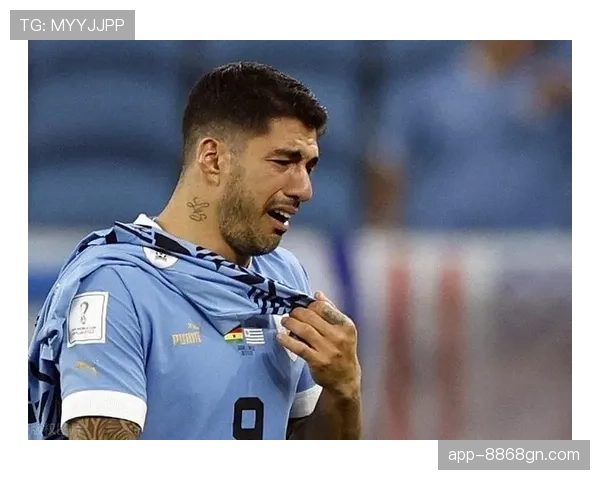 苏亚雷斯训练完回家直接啃牛排，这牙口是真不拿自己当外人