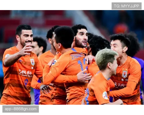 对队友犯规也算犯规？足球规则中的“非对抗性犯规”如何判罚