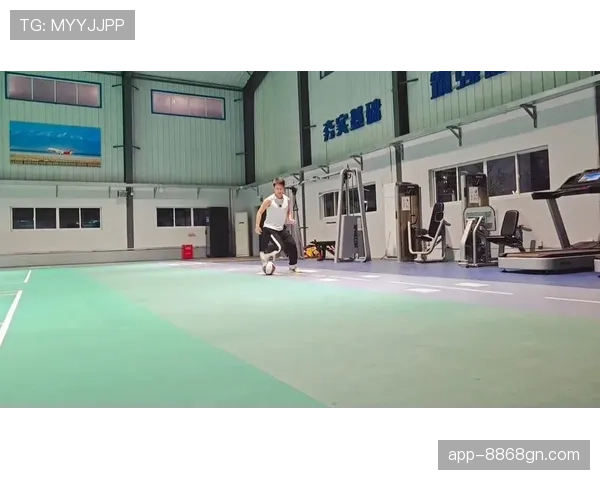 假动作在足球规则中的判罚标准及裁判应对原则解析