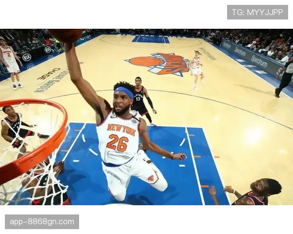 勒布朗挡拆拉开空位提升投篮效率，领先浓眉关键时刻得分表现明显差异