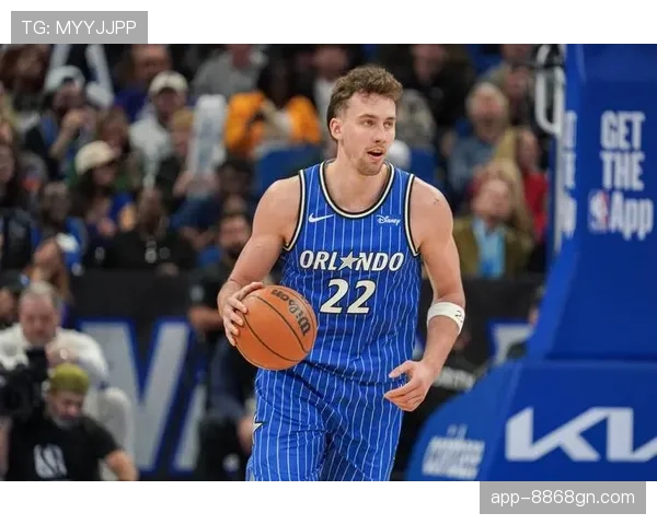 瓦格纳无球跑动拉开空间，魔术进攻效率提升