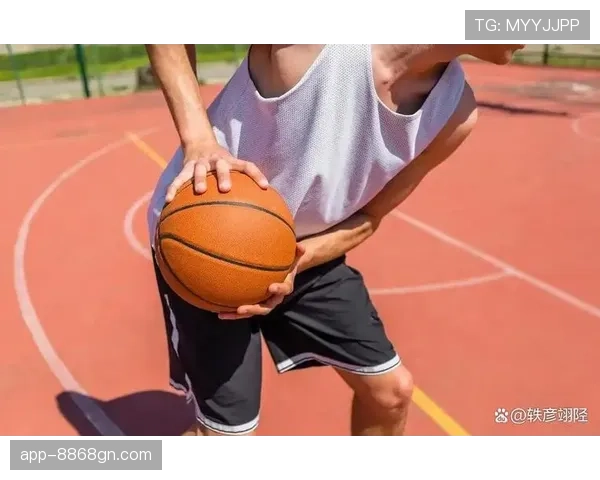 篮球规则详解:投篮犯规的认定与罚球机制 篮球规则详解:投篮犯规的认定与罚球机制